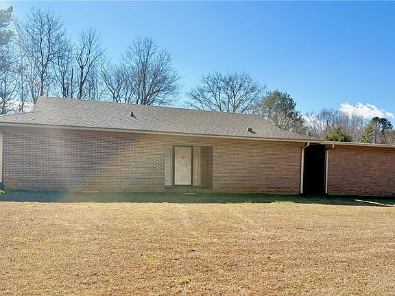 2nd image of 1404 Farrs Bridge Rd