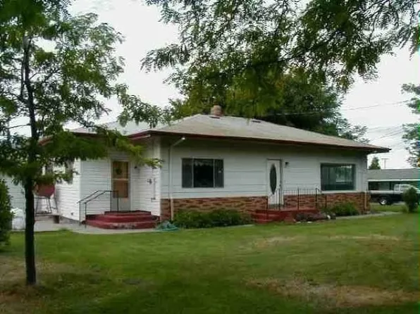 643 Genoa St, Weed, CA 96094