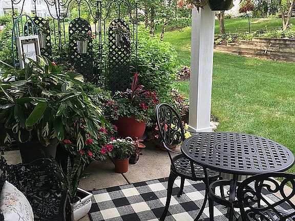 4th image of 32405 Millard Cir