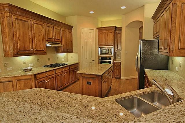 1st image of 801 Barton Springs Dr