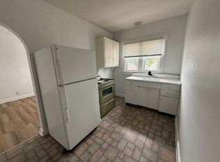 100 S College Ave APT 5, Muncie, IN 47303