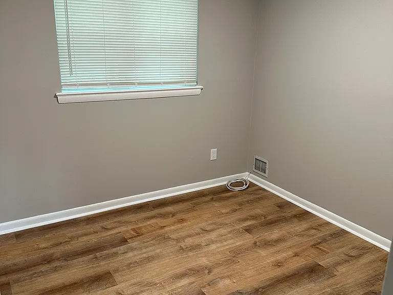 1710 N Pollard St — Photo 11