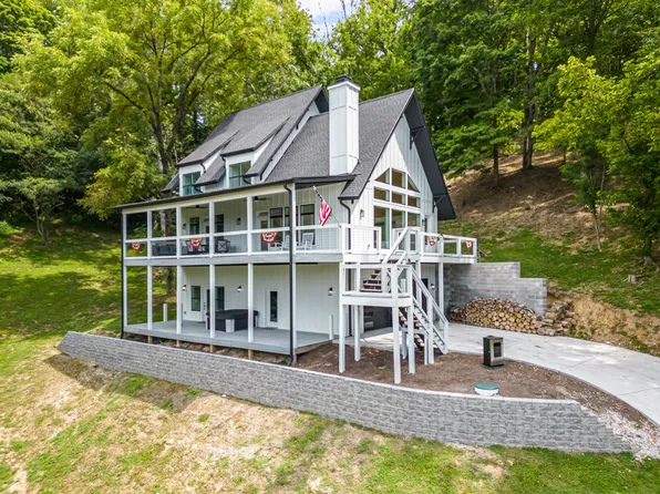 595 Harbor Point Rd, Silver Pt, TN 38582