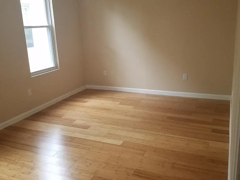 192-194 Scheerer Ave #2 — Photo 5