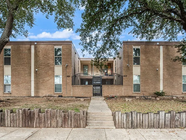 3824 Cibolo Dr #122B — Photo 1