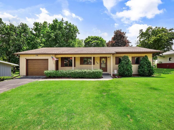 135 13th Ave, Baraboo, WI 53913