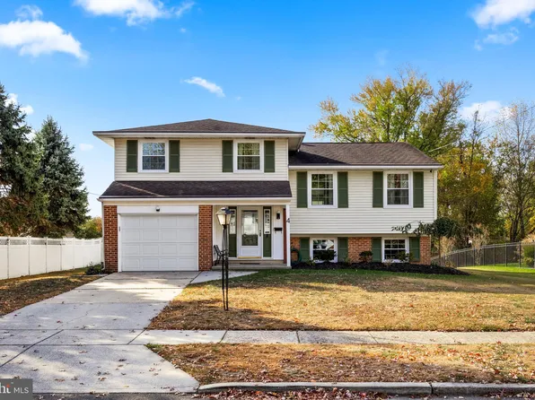 4 Sleepy Hollow Rd, Stratford, NJ 08084