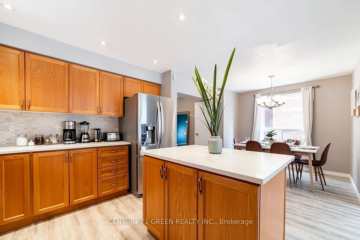 5 bed, $3,200 — Photo 3