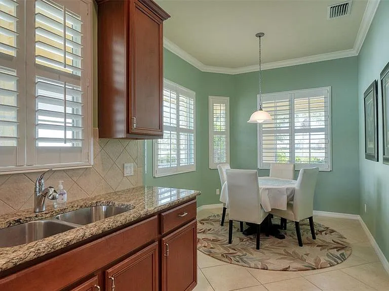 1498 Ernesto Dr — Photo 16