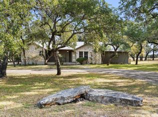 717 Ranchview Dr, Johnson City, TX 78636