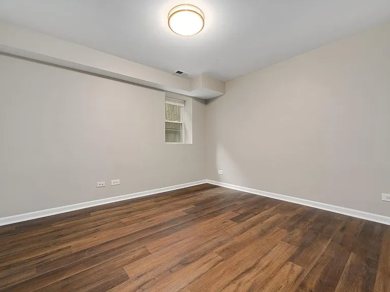 1847 W Armitage Ave #3R — Photo 9