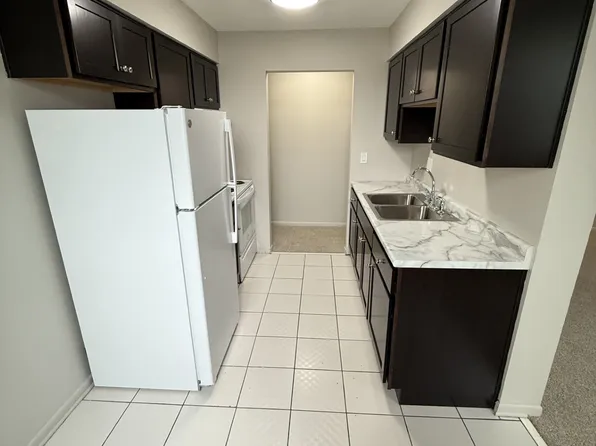 Goldenstar, 321 Larpenteur Ave E #1B-1Ba, Saint Paul, MN 55117