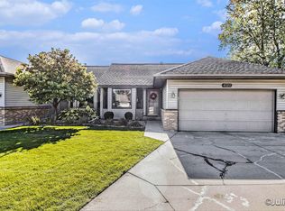 4323 Crest Creek Ct SW, Grandville, MI 49418