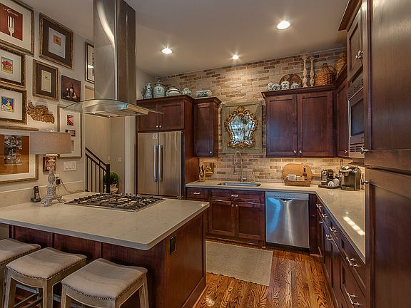 5th image of 4730 Oakshire Dr