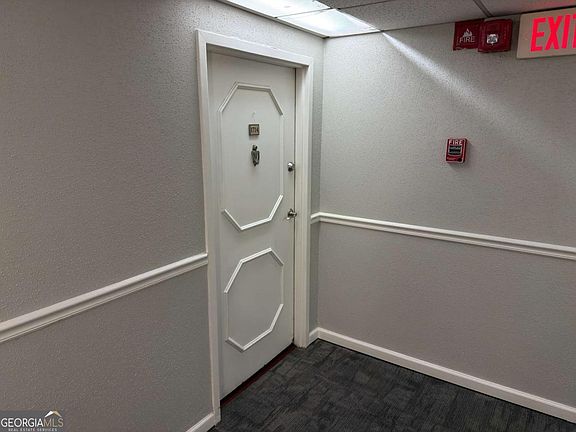 3rd image of 2479 Peachtree Rd NE APT 1714