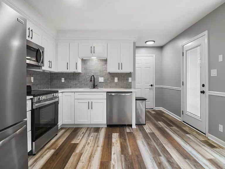 808 Leigh Ann Dr — Photo 12
