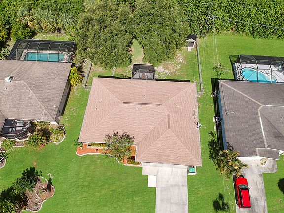 4th image of 3811 Palm Dr