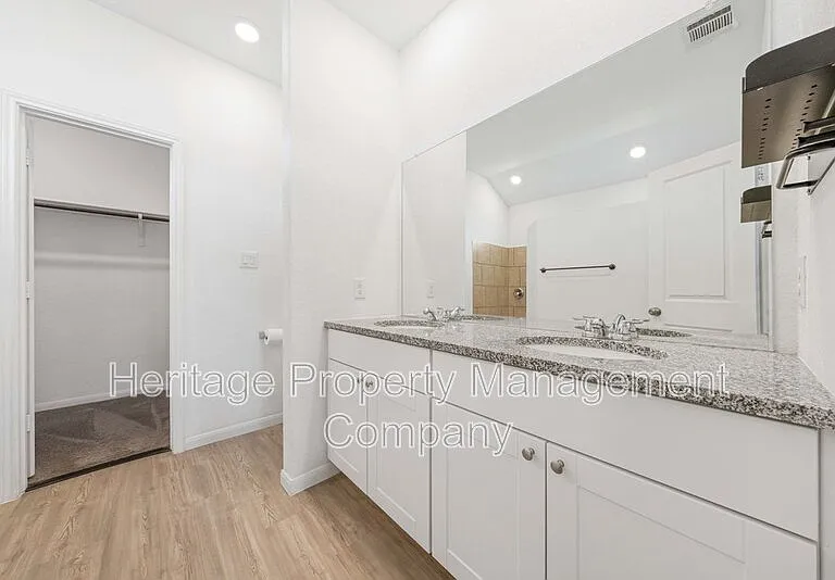 2700 Coral Valley — Photo 16