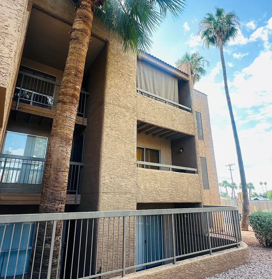 2 bed, 2.0 bath, 874 sqft, $1,500 — Photo 4