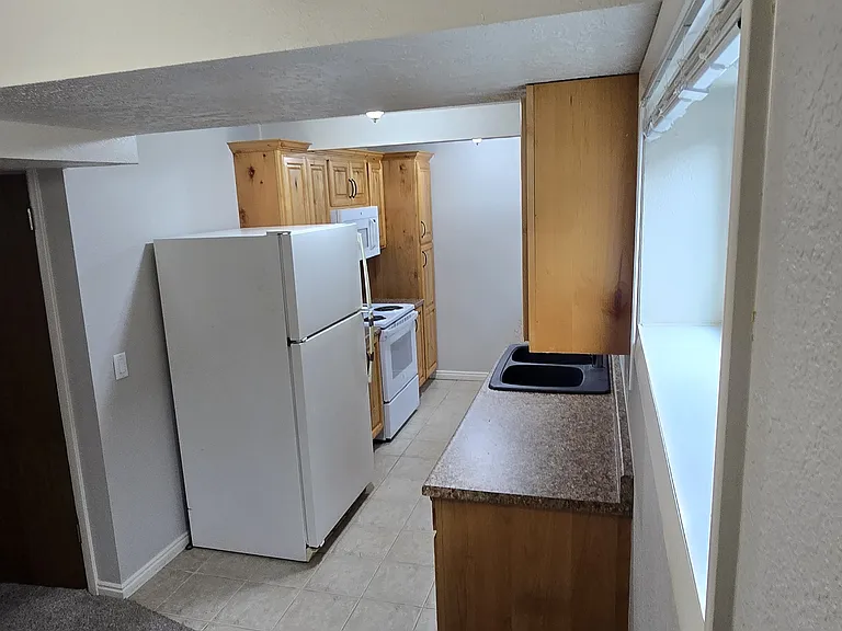 870 W 675 N — Photo 18
