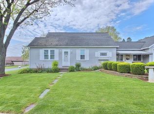 75 Saint Elmo St, Nazareth, PA 18064