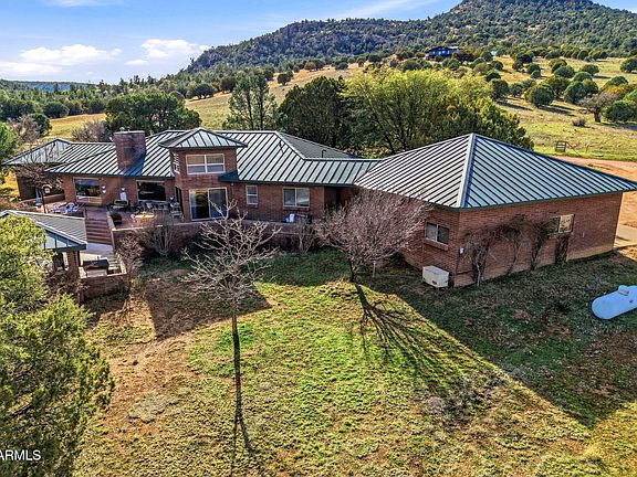 2nd image of 133 S Mule Track Rd