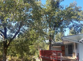 320 Colonial Dr, Grants Pass, OR