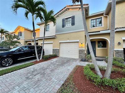 363 NE 194th Ln, Miami, FL, 33179