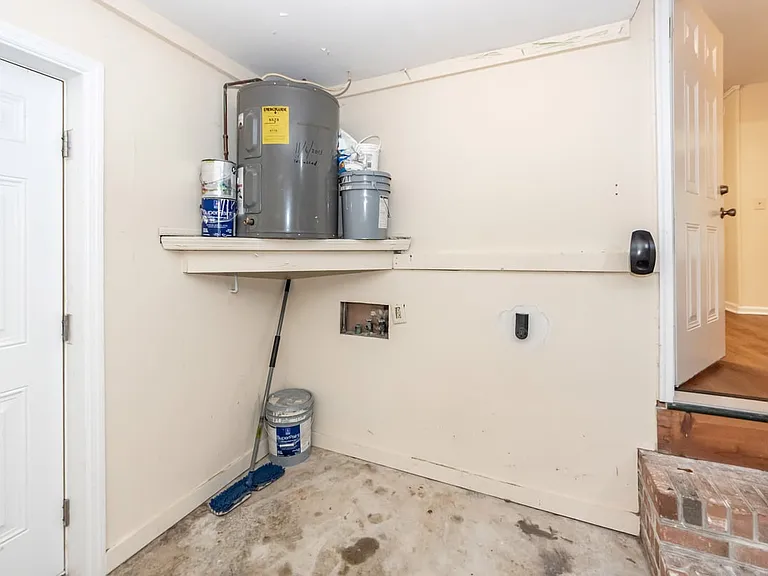 777 Bonham Dr — Photo 18