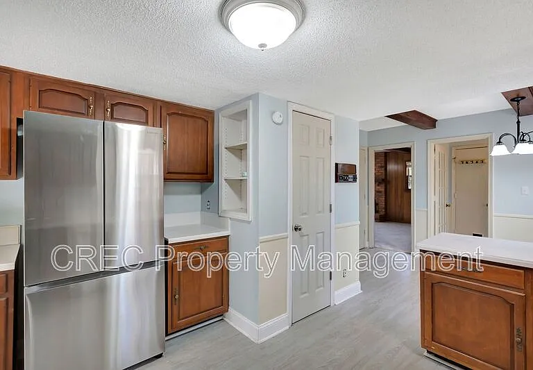 321 Shaftesbury Ln — Photo 15