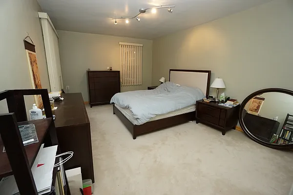 Sold by Universal Realty Group | media 17