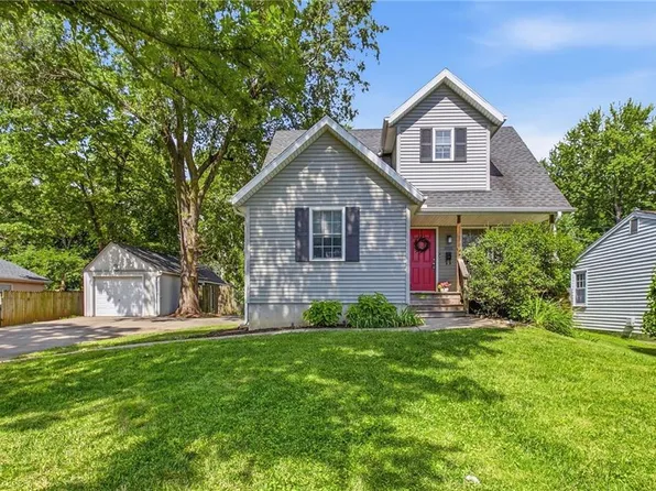 8920 Oak St, Kansas City, MO 64114