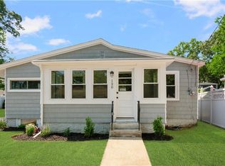 120 Northup St, Warwick, RI 02889
