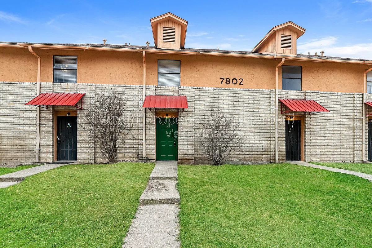 Building Photo - 7802 Richard Frank Way #2