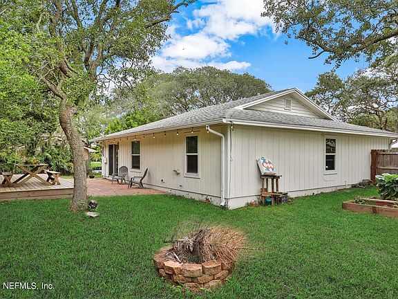 5th image of 241 Tropic Way