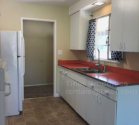 2nd image of 2020 Woodstock Way