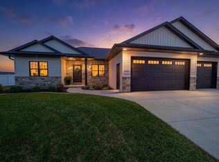 2217 Fox Point Ct, De Pere, WI 54115