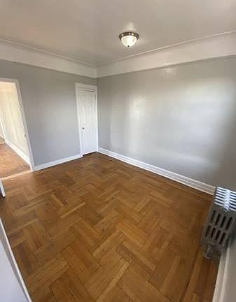 4th image of 950 E 227th St #3D
