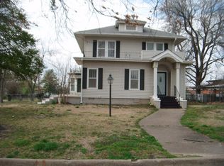 700 N Burgess St, Holdenville, OK 74848