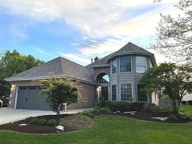 760 Woodcrest Ln photo 1