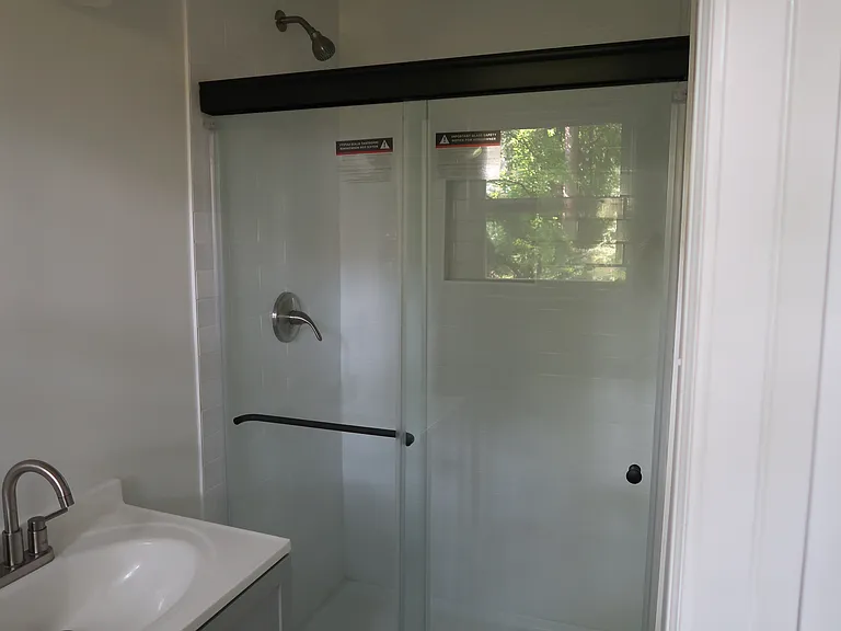 200 Stockwood Dr — Photo 17