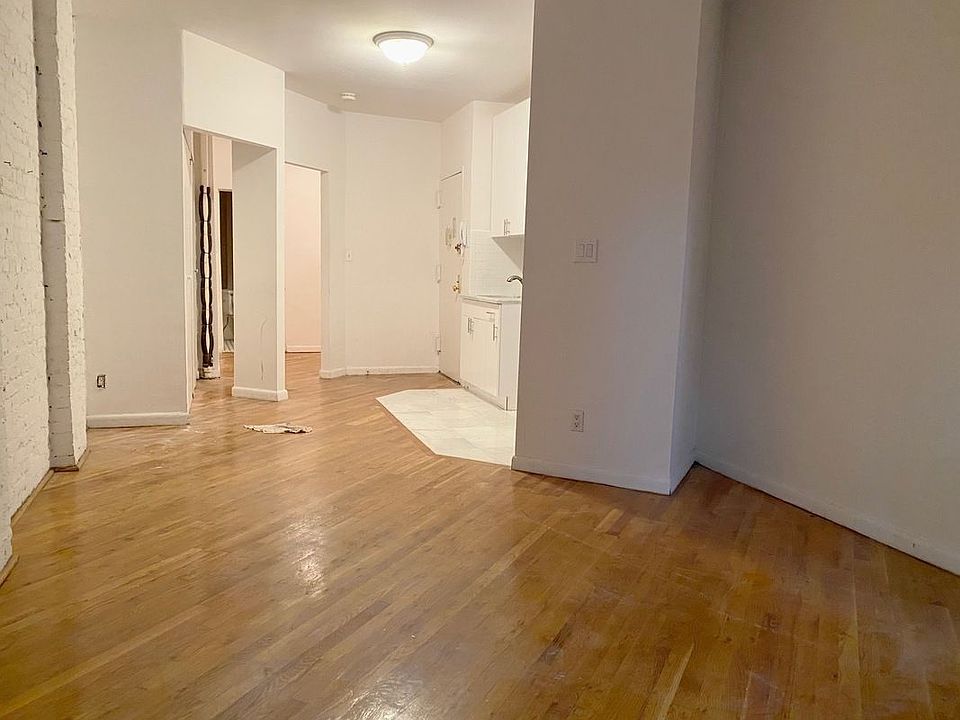 2nd image of 210 E 88th St APT 1D