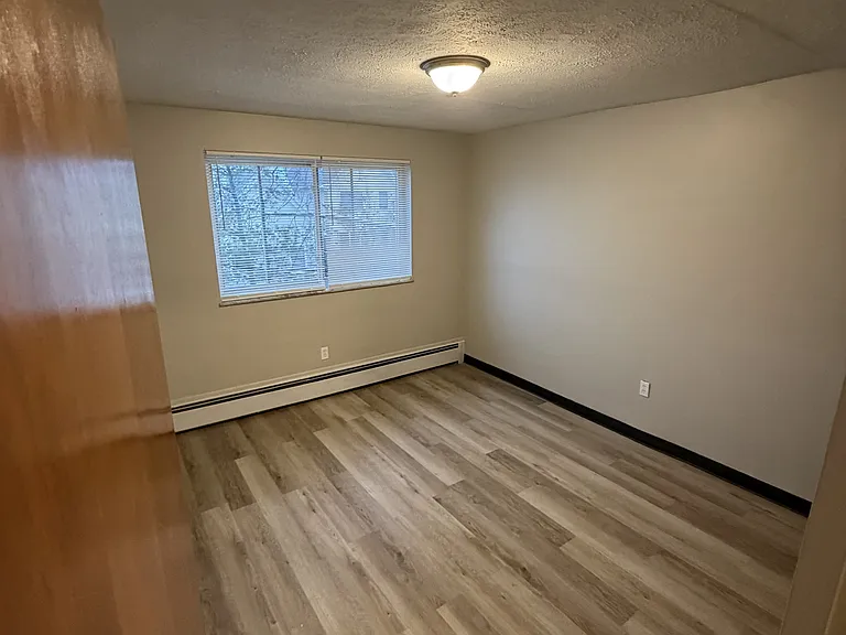 17731 Lakeshore Blvd — Photo 22