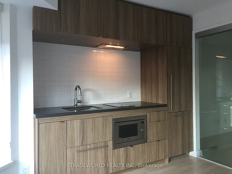 155 Yorkville Ave #1415 — Photo 4