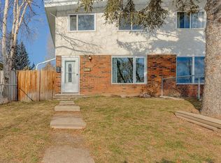 3131 E Dover Cres SE, Calgary, AB T2B 1V4