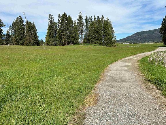 3rd image of 2135 White Tail Way