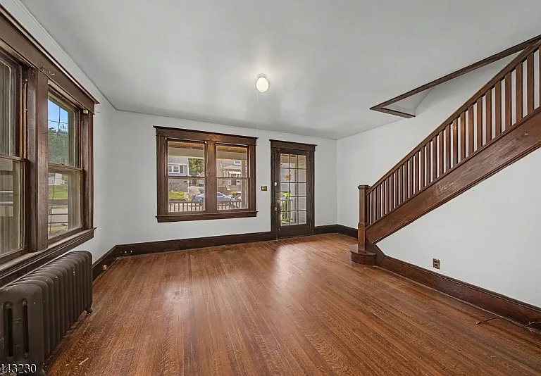 420 Hill St — Photo 5