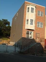 2nd image of 1245 18th St NE