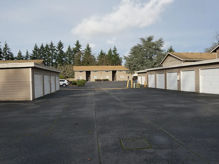 Sandman Apartments — Photo 19