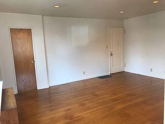 3rd image of 40-15 193 Floor 2